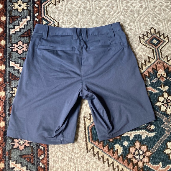 [Rhone] Commuter Short 7" in Iron 28 - Picture 3 of 7